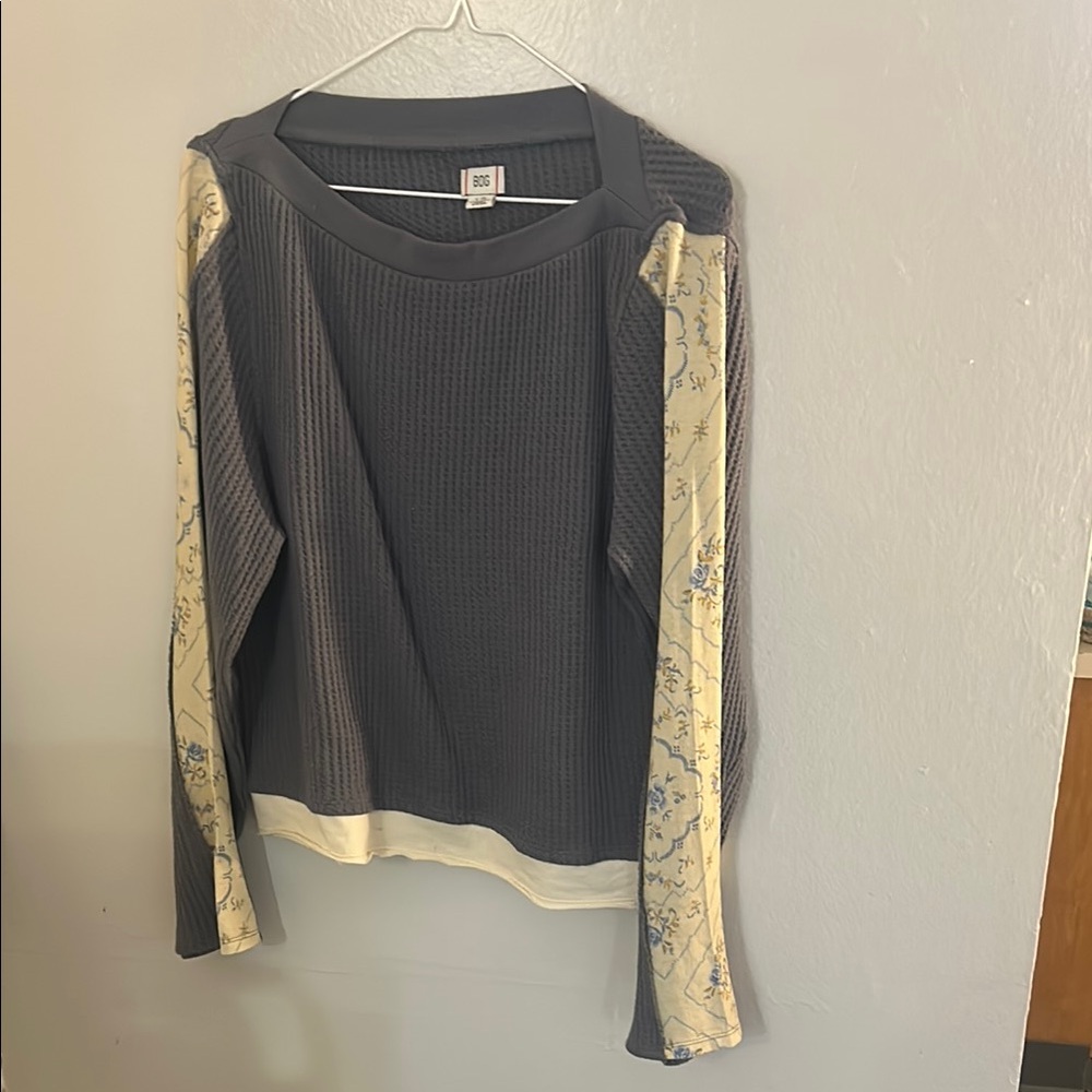 Gray and Cream Long Sleeve Top with Floral Accents